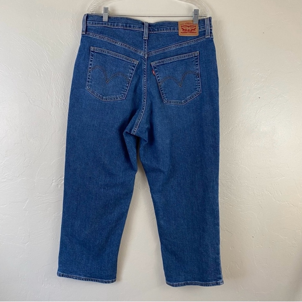 Women’s NWT Levi’s Wedgie Straight Jeans - Picture 3 of 9
